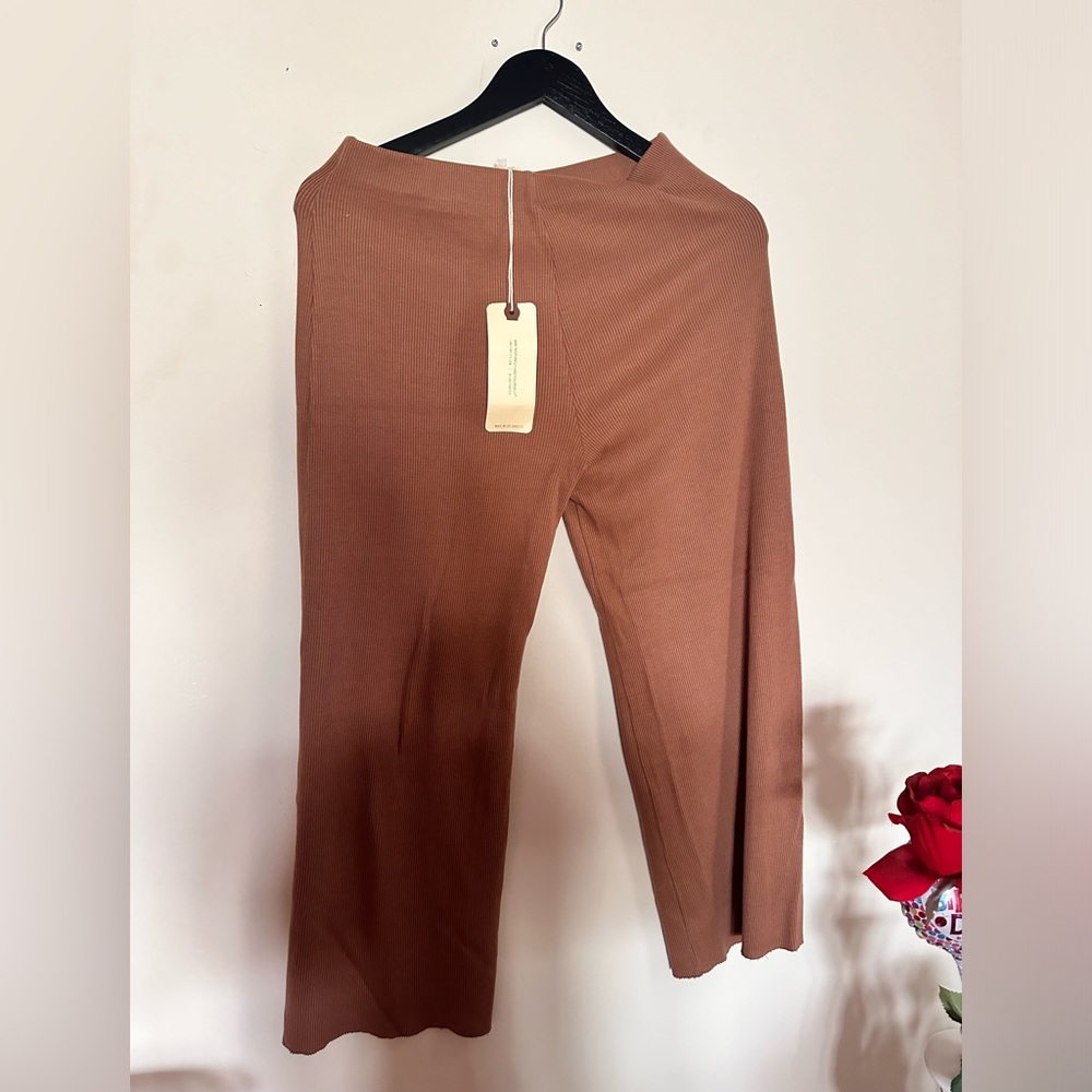 Gorgeous brown set from LANSTONE set, small